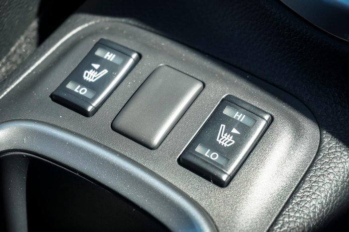 2025 Nissan Navara ST-X