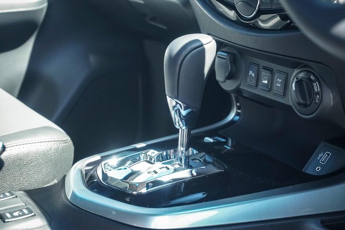 2025 Nissan Navara ST-X