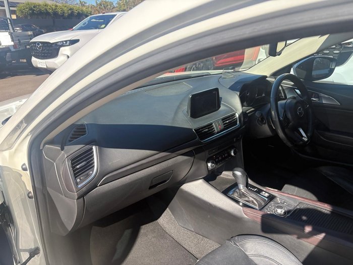 2017 Mazda 3 SP25 GT