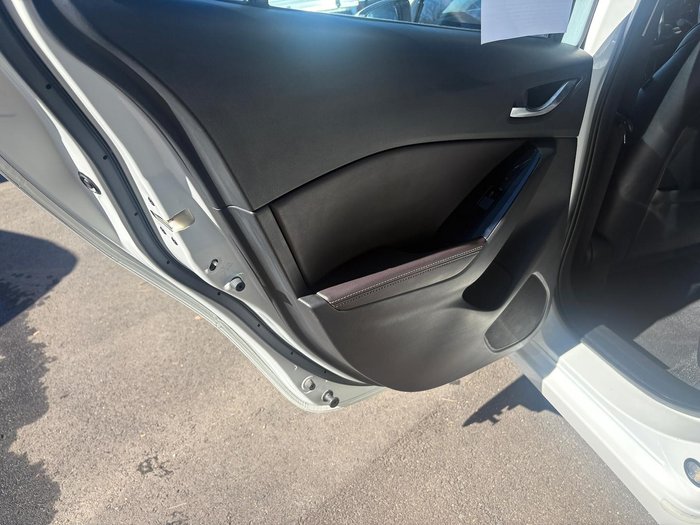 2017 Mazda 3 SP25 GT