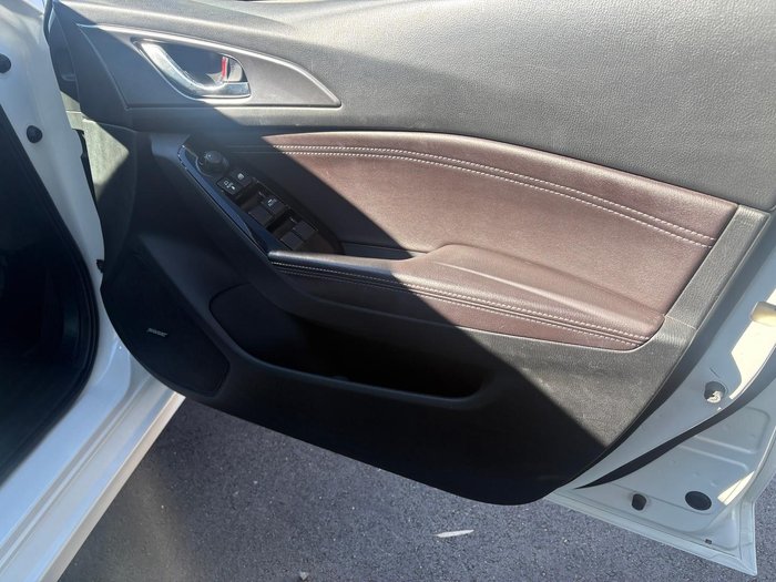 2017 Mazda 3 SP25 GT