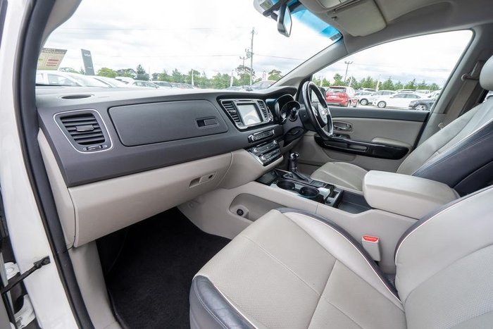 2015 Kia Carnival SLi