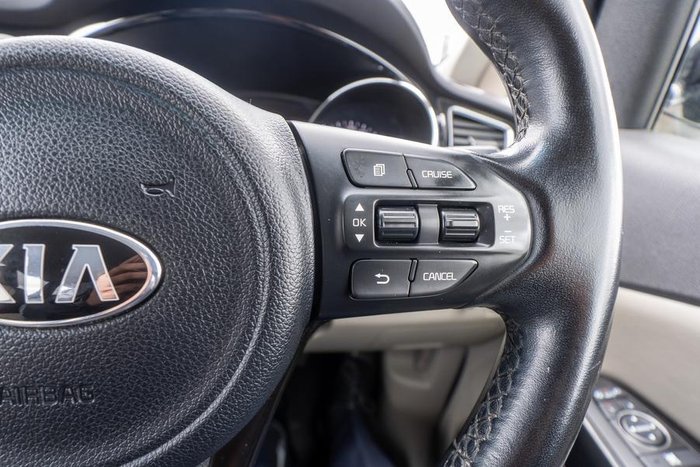 2015 Kia Carnival SLi