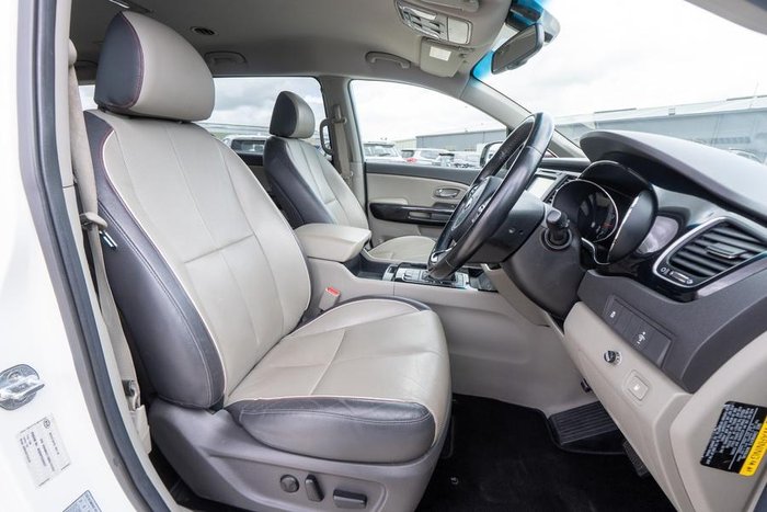 2015 Kia Carnival SLi