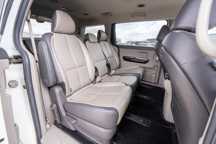 2015 Kia Carnival SLi