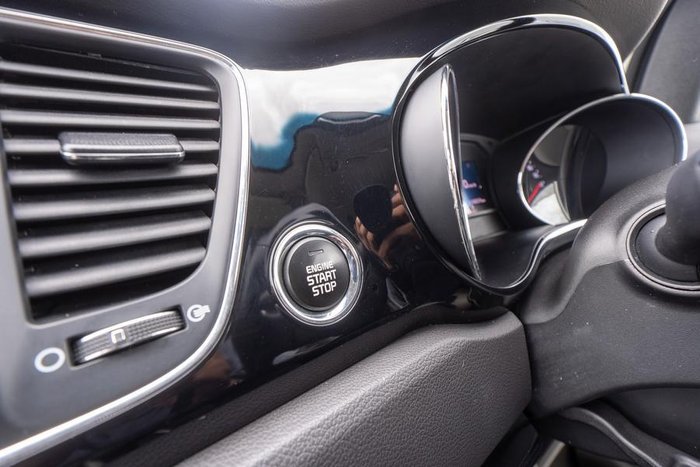 2015 Kia Carnival SLi