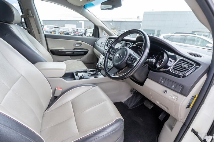 2015 Kia Carnival SLi