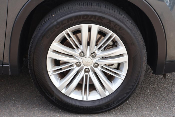 2023 Mitsubishi Outlander ES ZM MY24 Graphite Grey