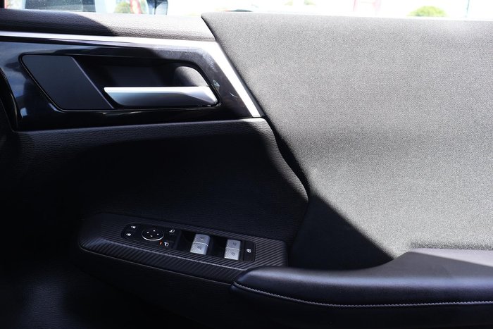 2023 Mitsubishi Outlander ES