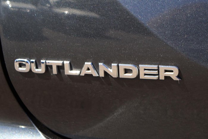 2023 Mitsubishi Outlander ES ZM MY24 Graphite Grey