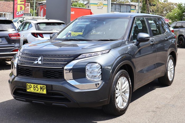 2023 Mitsubishi Outlander ES