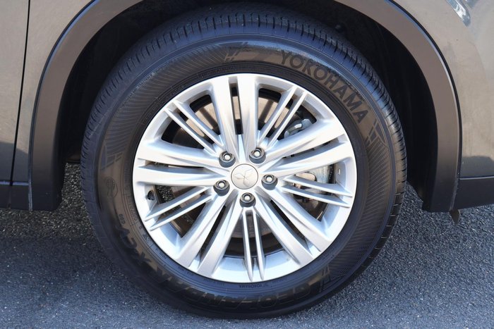 2023 Mitsubishi Outlander ES ZM MY24 Graphite Grey