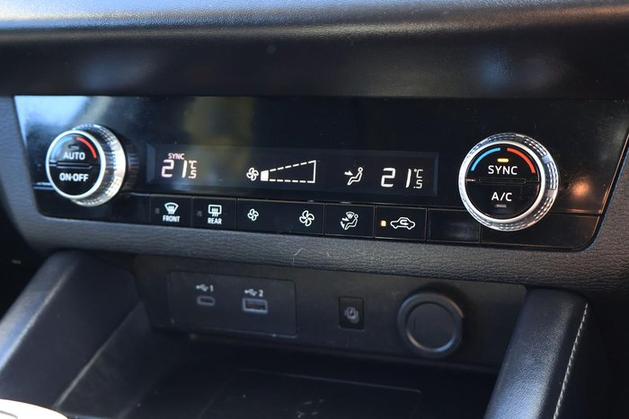 2023 Mitsubishi Outlander ES ZM MY23 White