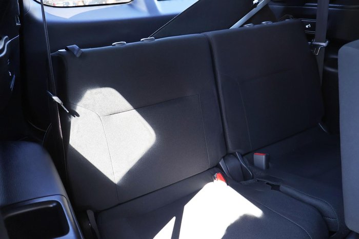 2023 Mitsubishi Outlander ES