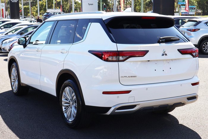 2023 Mitsubishi Outlander ES ZM MY23 White