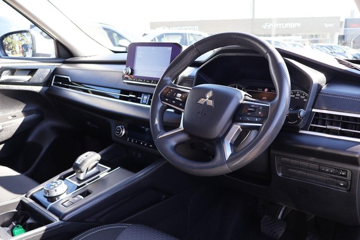 2023 Mitsubishi Outlander ES ZM MY23 White