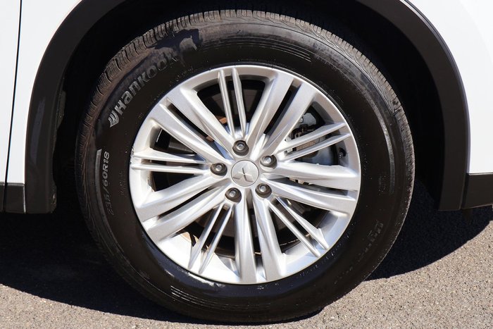 2023 Mitsubishi Outlander ES ZM MY23 White