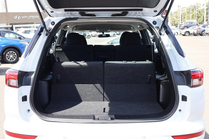 2023 Mitsubishi Outlander ES ZM MY23 White