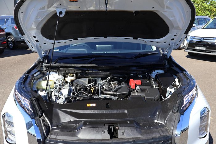 2023 Mitsubishi Outlander ES ZM MY23 White