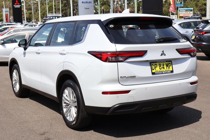 2023 Mitsubishi Outlander ES ZM MY23 White