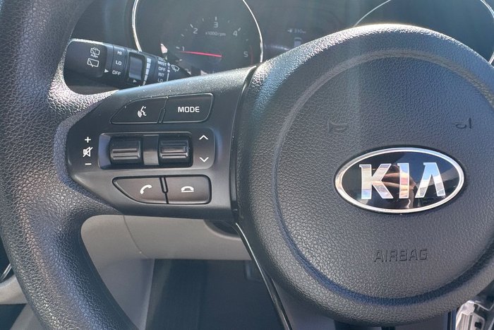 2020 Kia Carnival S