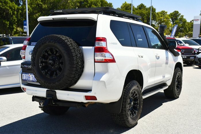 2017 Toyota Landcruiser Prado VX