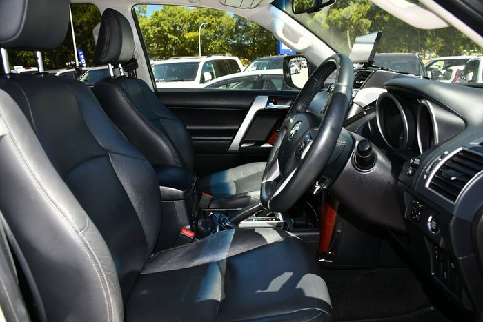 2017 Toyota Landcruiser Prado VX