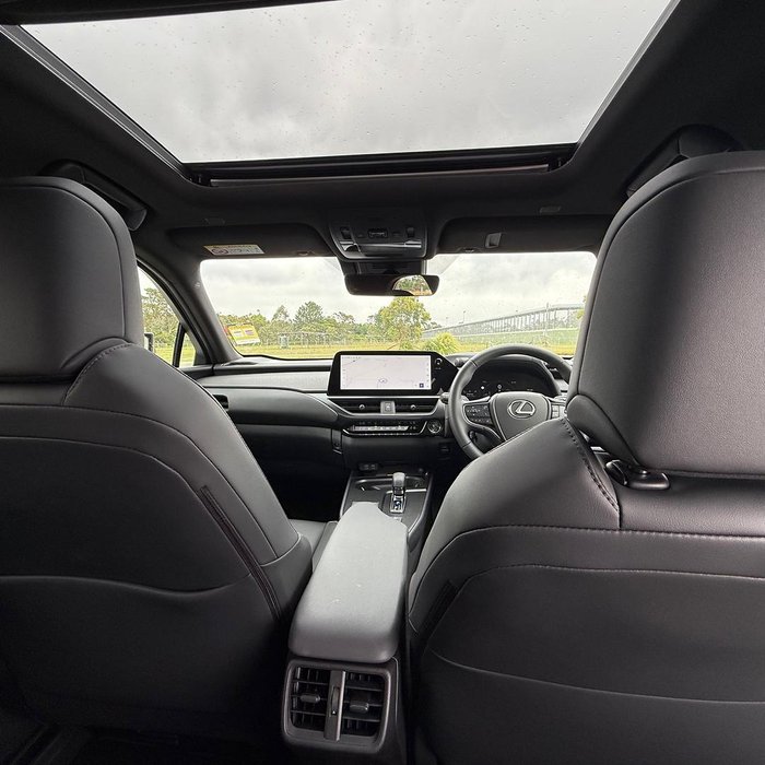 2025 Lexus UX 300h Luxury