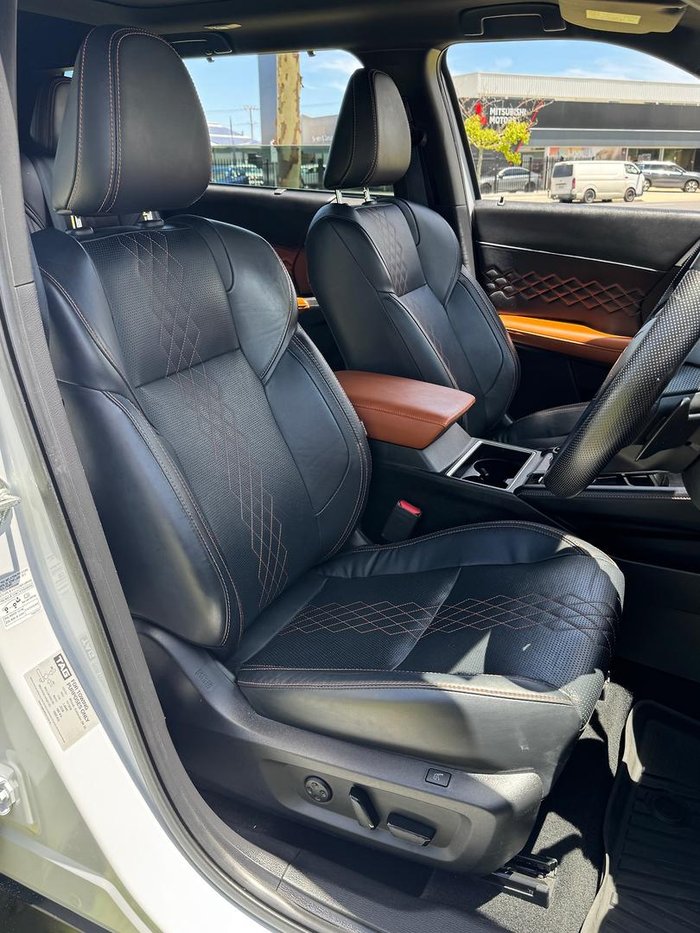 2021 Mitsubishi Outlander Exceed Tourer ZM MY22 AWD White Diamond with Black Mica Roof