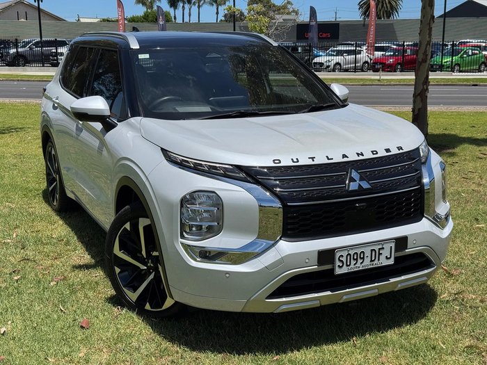 2021 Mitsubishi Outlander Exceed Tourer ZM MY22 AWD White Diamond with Black Mica Roof