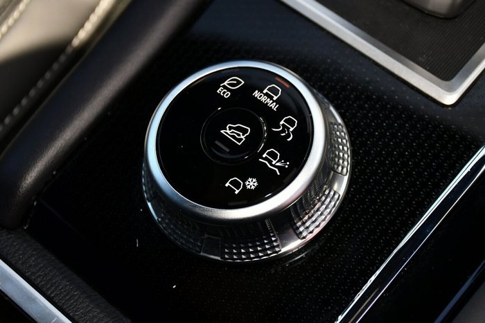 2024 Mitsubishi Outlander Black Edition