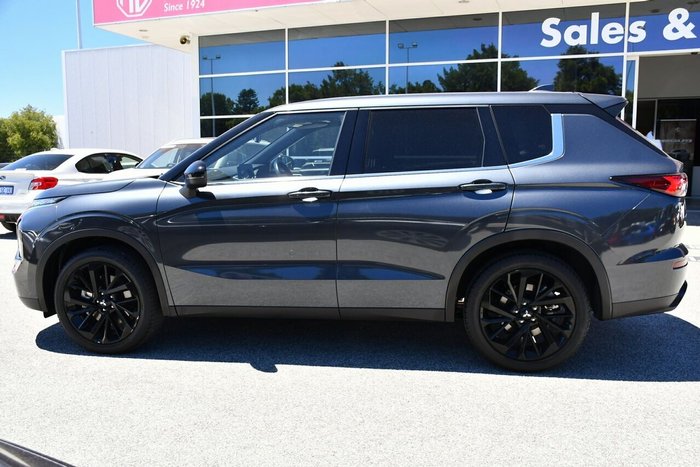 2024 Mitsubishi Outlander Black Edition