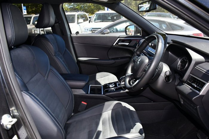 2024 Mitsubishi Outlander Black Edition