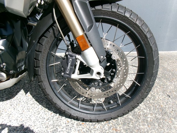 2021 BMW Motorrad R 1250 GS Light white. (13-11)