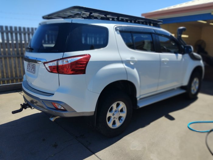 2017 Isuzu MU-X LS-M