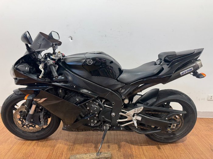 2007 Yamaha YZF-R1 Black