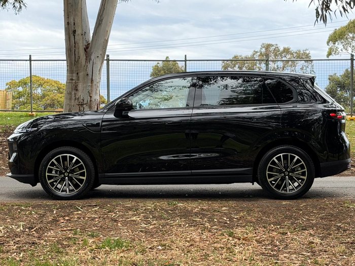 2025 Leapmotor B10 Design LR