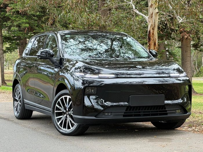 2025 Leapmotor B10 Design LR