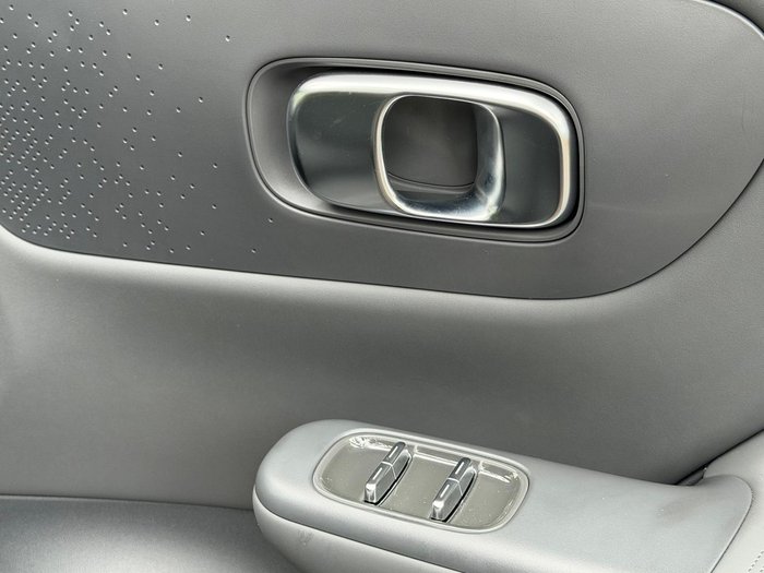 2025 Leapmotor B10 Design LR