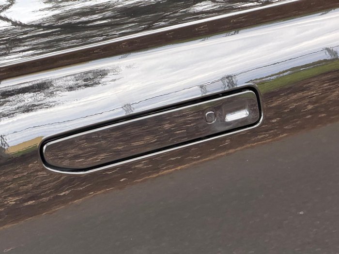 2025 Leapmotor B10 Design LR