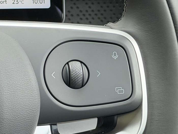 2025 Leapmotor B10 Design LR