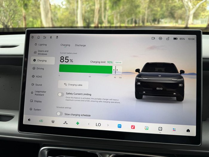 2025 Leapmotor B10 Design LR