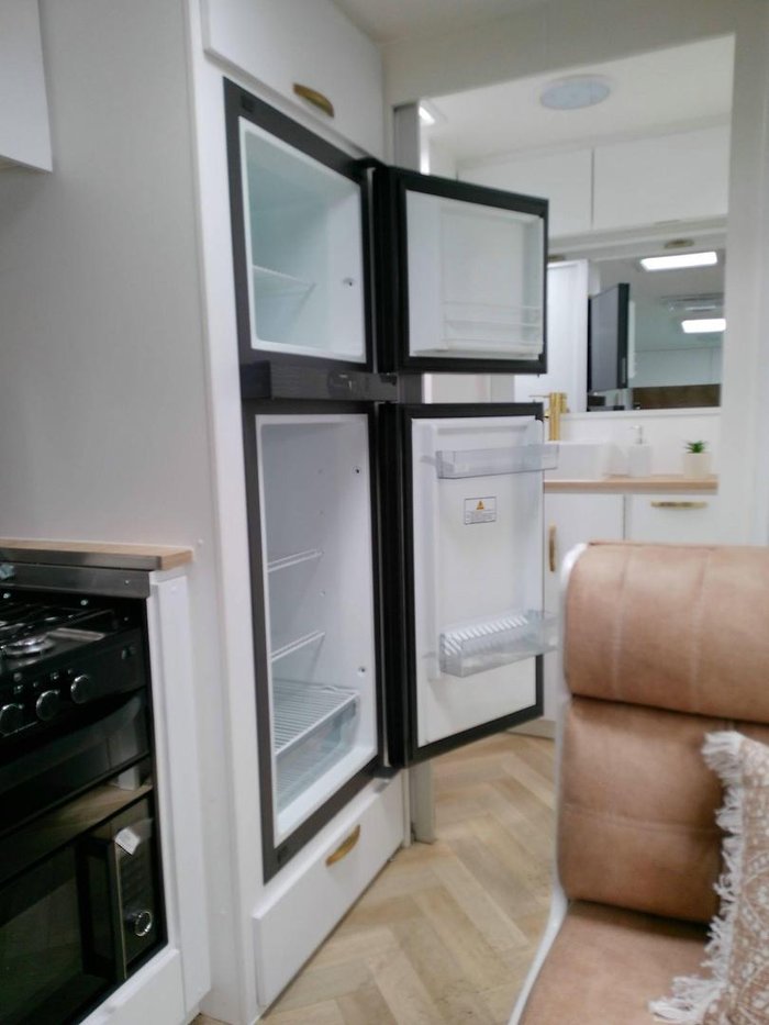 2025 Supreme 2000_R_K2e1_T Territory 2000