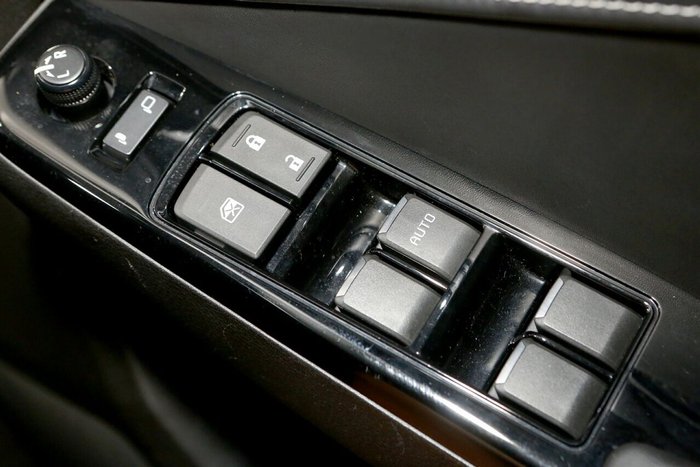 2023 Isuzu MU-X LS-T