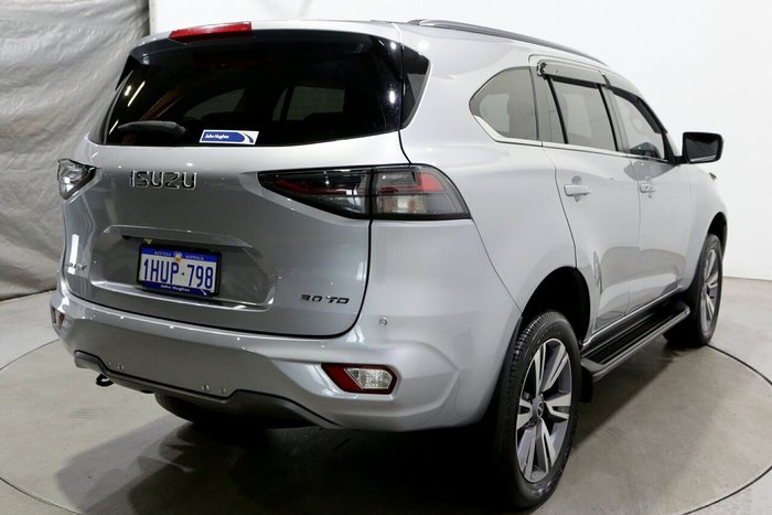 2023 Isuzu MU-X LS-T