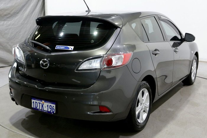 2011 Mazda 3 Neo