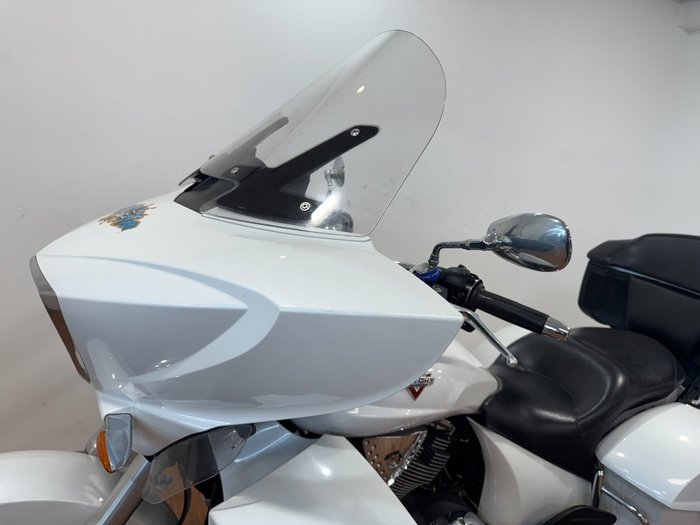 2011 Victory CROSS COUNTRY WHITE