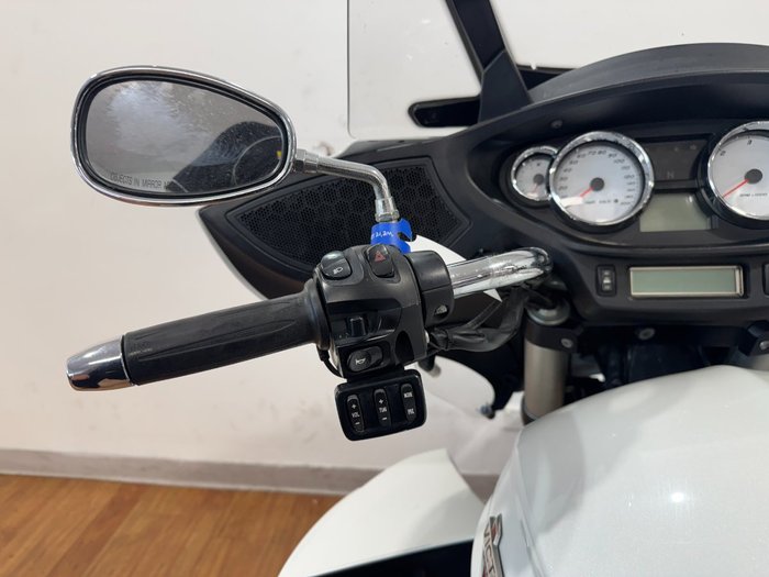 2011 Victory CROSS COUNTRY WHITE