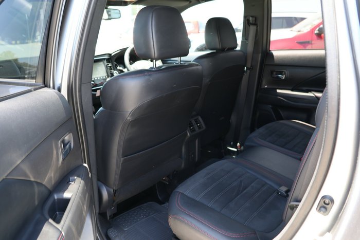 2020 Mitsubishi Outlander Black Edition