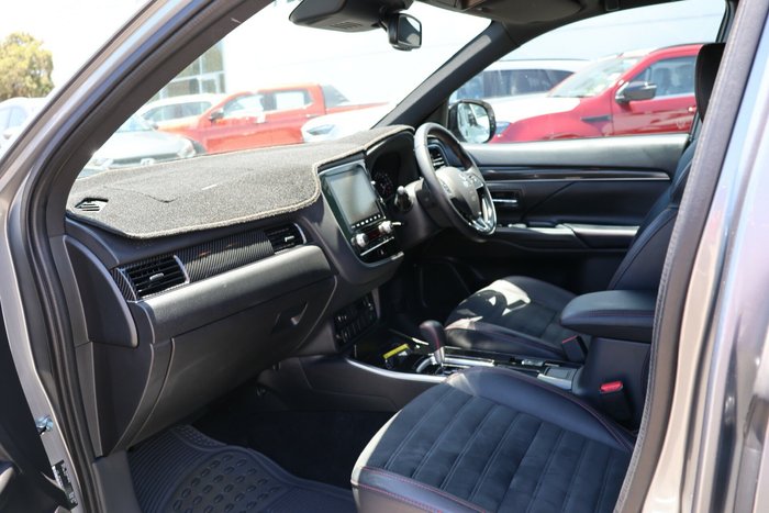 2020 Mitsubishi Outlander Black Edition